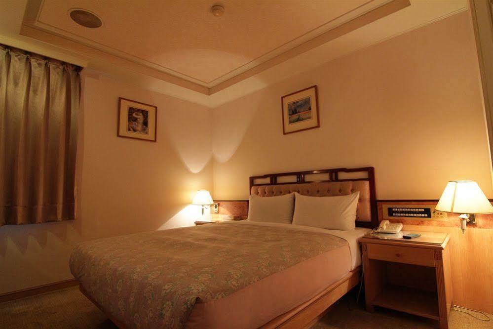 ฮาราซูรุ โฮเต็ล Hotel เถาหยวน ภายนอก รูปภาพ