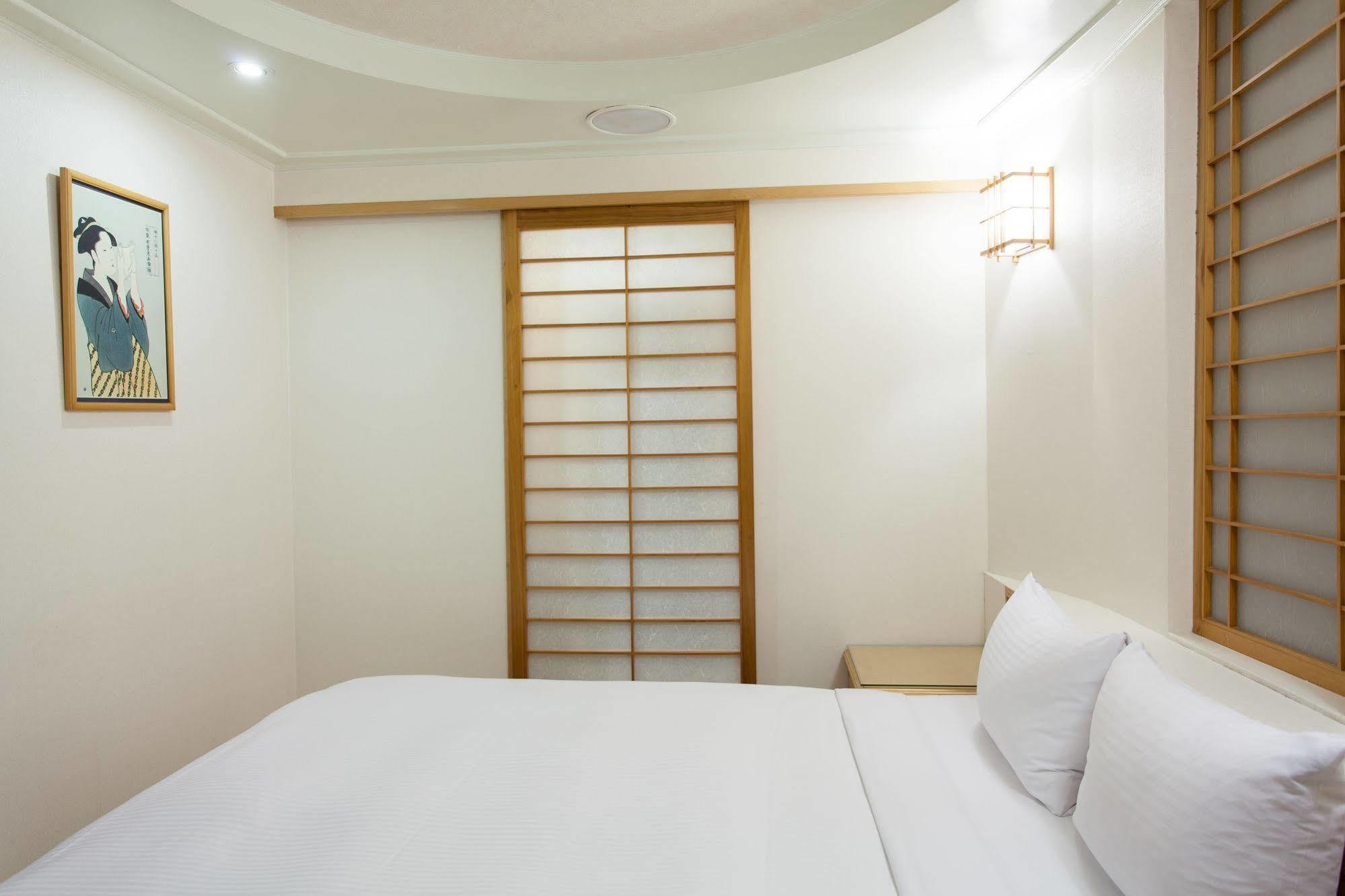 ฮาราซูรุ โฮเต็ล Hotel เถาหยวน ภายนอก รูปภาพ